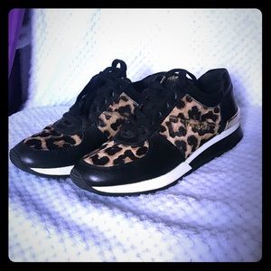 MK Leopard Trainers